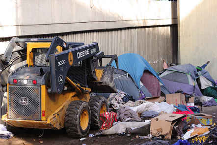 USA, Two approaches to homelessness: The government vs the people